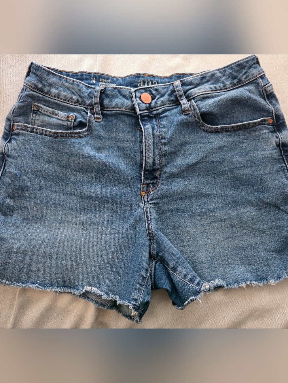 a.n.a Blue‎ Denim Cutoff Shorts with Raw Hem Mid Rise Jeans Size 14